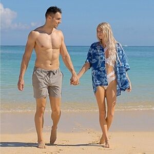 NEW Chubbies The World's Grayest 8.0" Everywear Short Size Large Grey